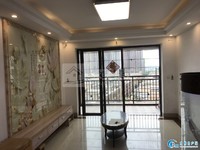 西江新城江滨香格里精装三房出租，首次出租，家私电齐全，仅租2000元包物管