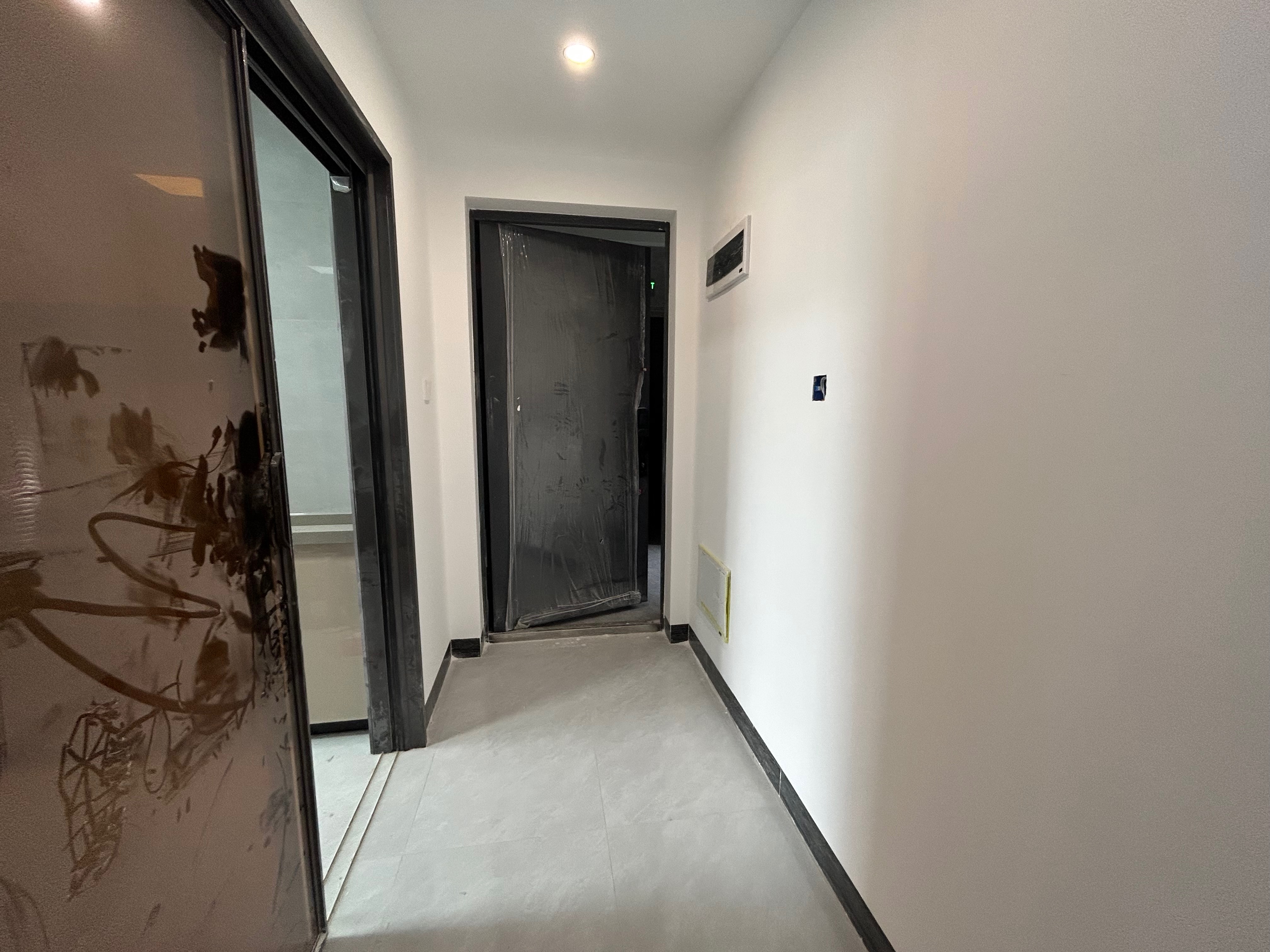 钧明城96方三房，全新装修未住过，全屋定制家私，中间靓楼层