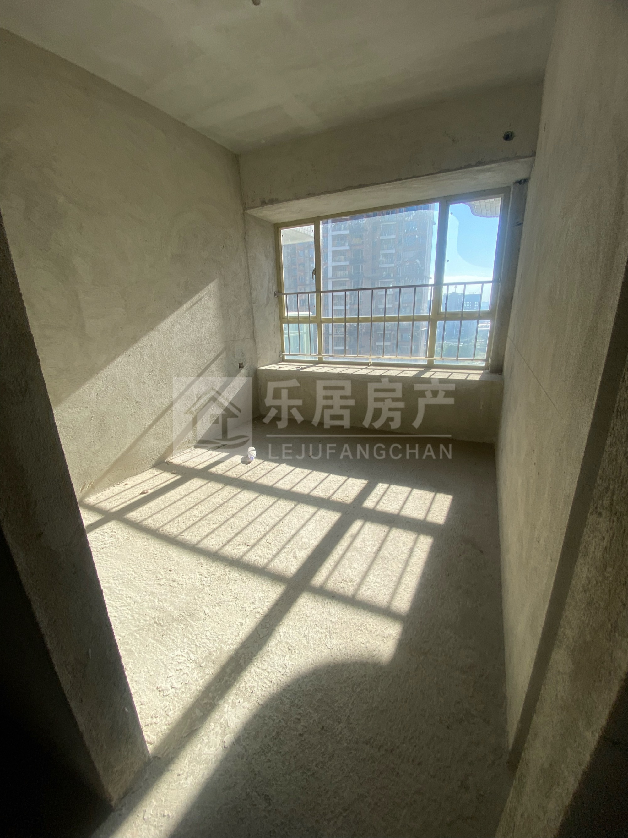 出售君御海城3室2厅2卫109平米52万住宅