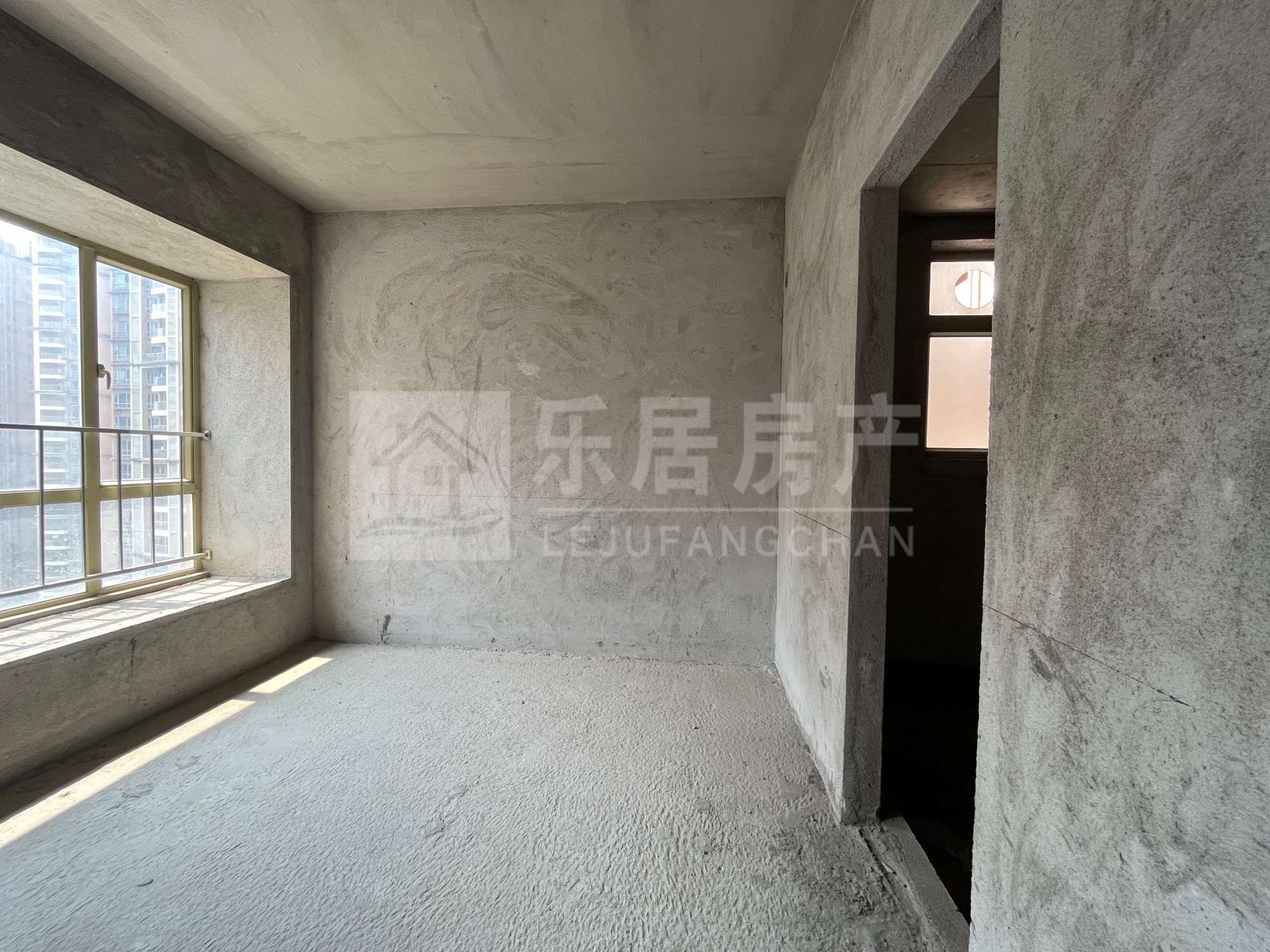 出售君御海城3室2厅2卫140平米68万住宅