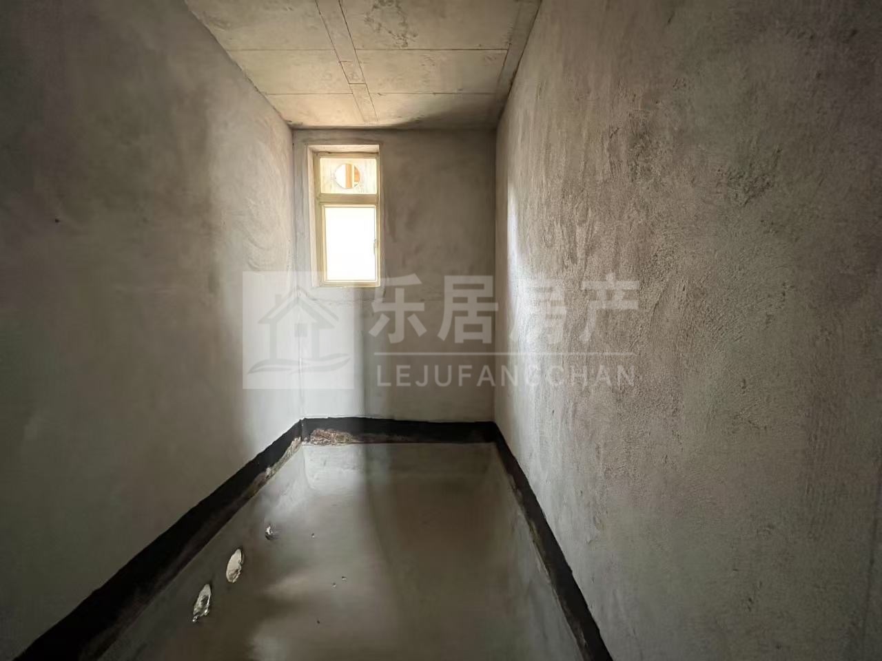 出售君御海城3室2厅2卫140平米68万住宅