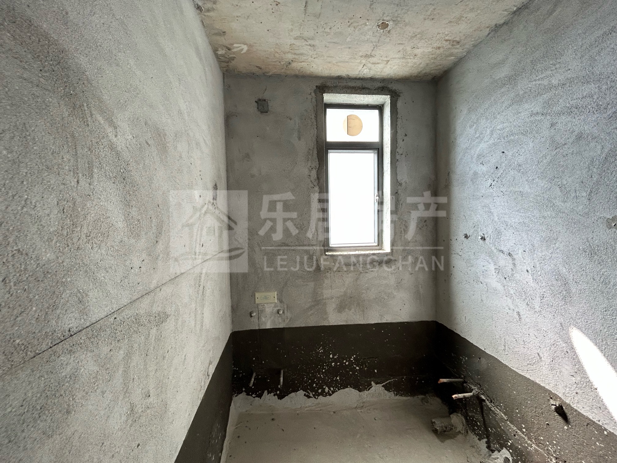 出售高明钧明城3室2厅2卫96平米67万住宅