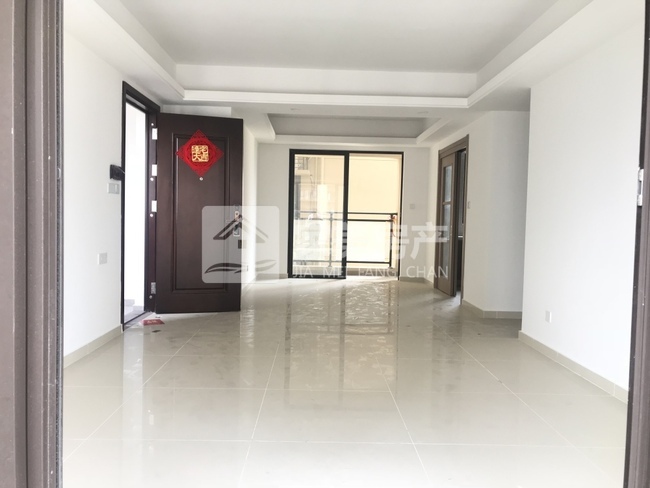 明湖北湾 新收精装四房中层单价8200 方 业主急售手快有手慢无