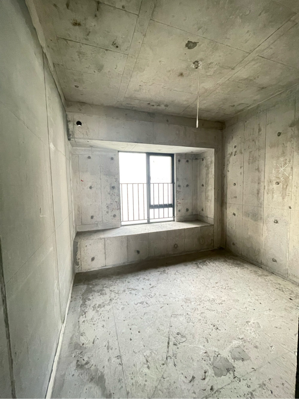 业主降价啦 中间楼层 四房户型 户型周正 格局分布合理 总价低 首付低 月供低