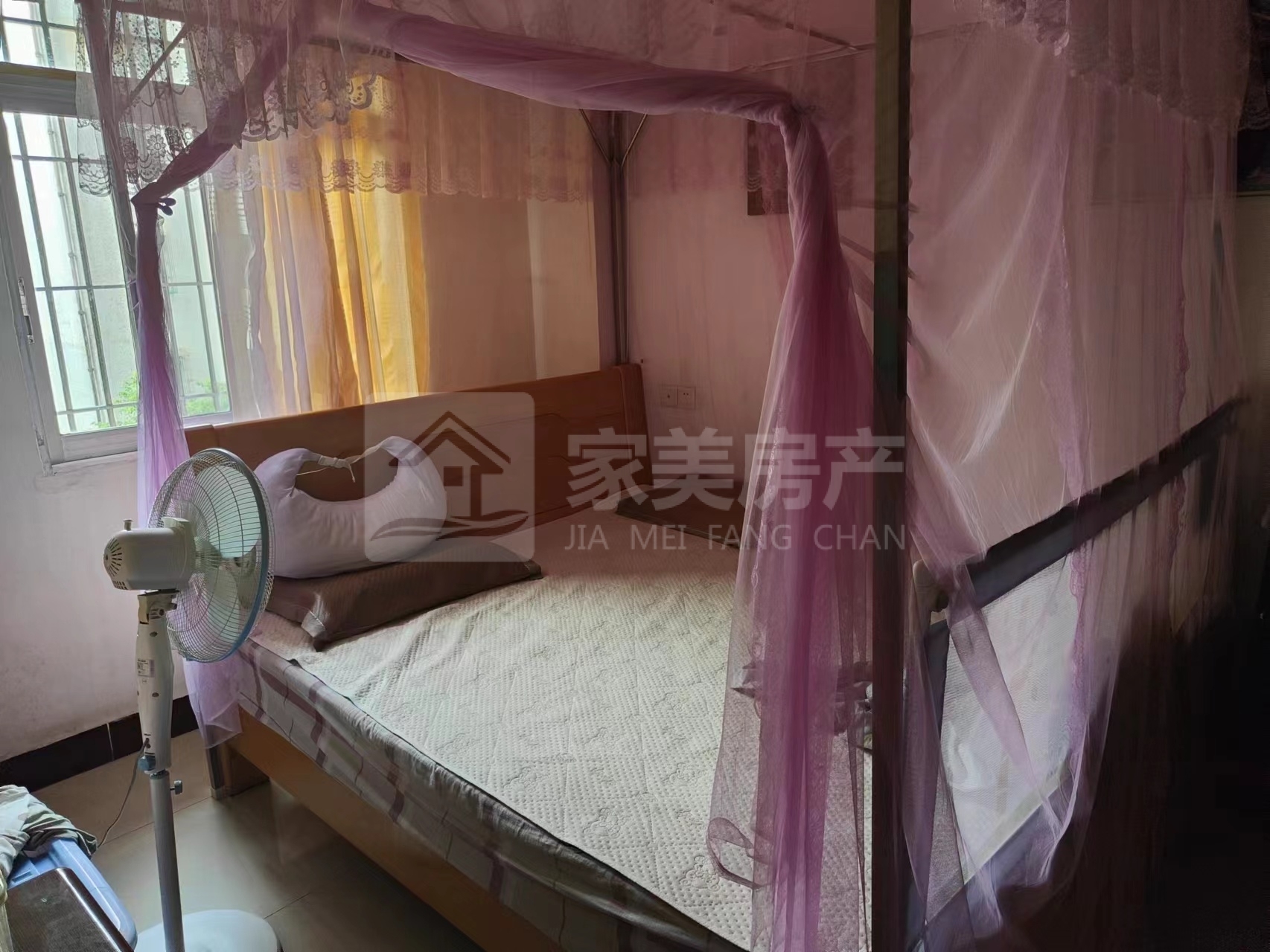 荷城景业花园 82方精装3房 格局好 送杂物室 业主诚意售33万 可随时看房