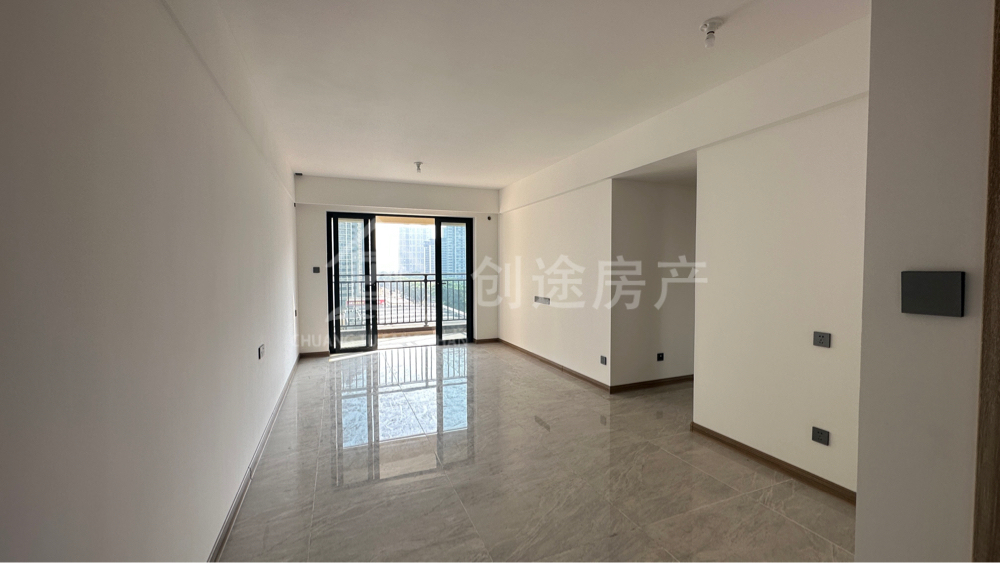 南向 精装 三房 未住过 直接入住