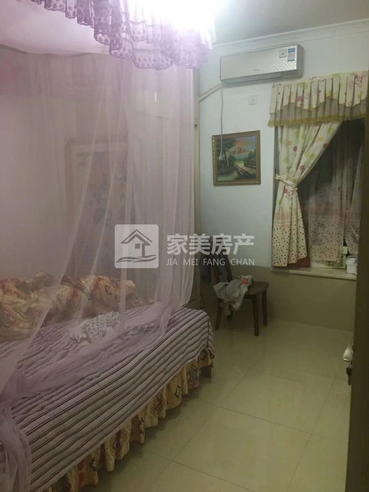 河江秀丽河附近 电梯小区 中间楼层出租 家私电齐全 拎包入住 租金低