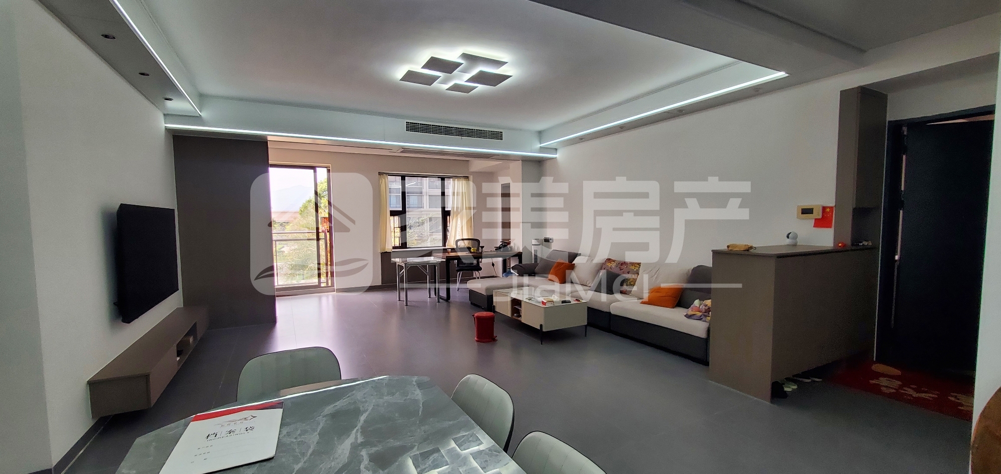 恒晖 星河雅居，电梯靓楼层，送全屋家私家电，带20方平台，拎包入住！