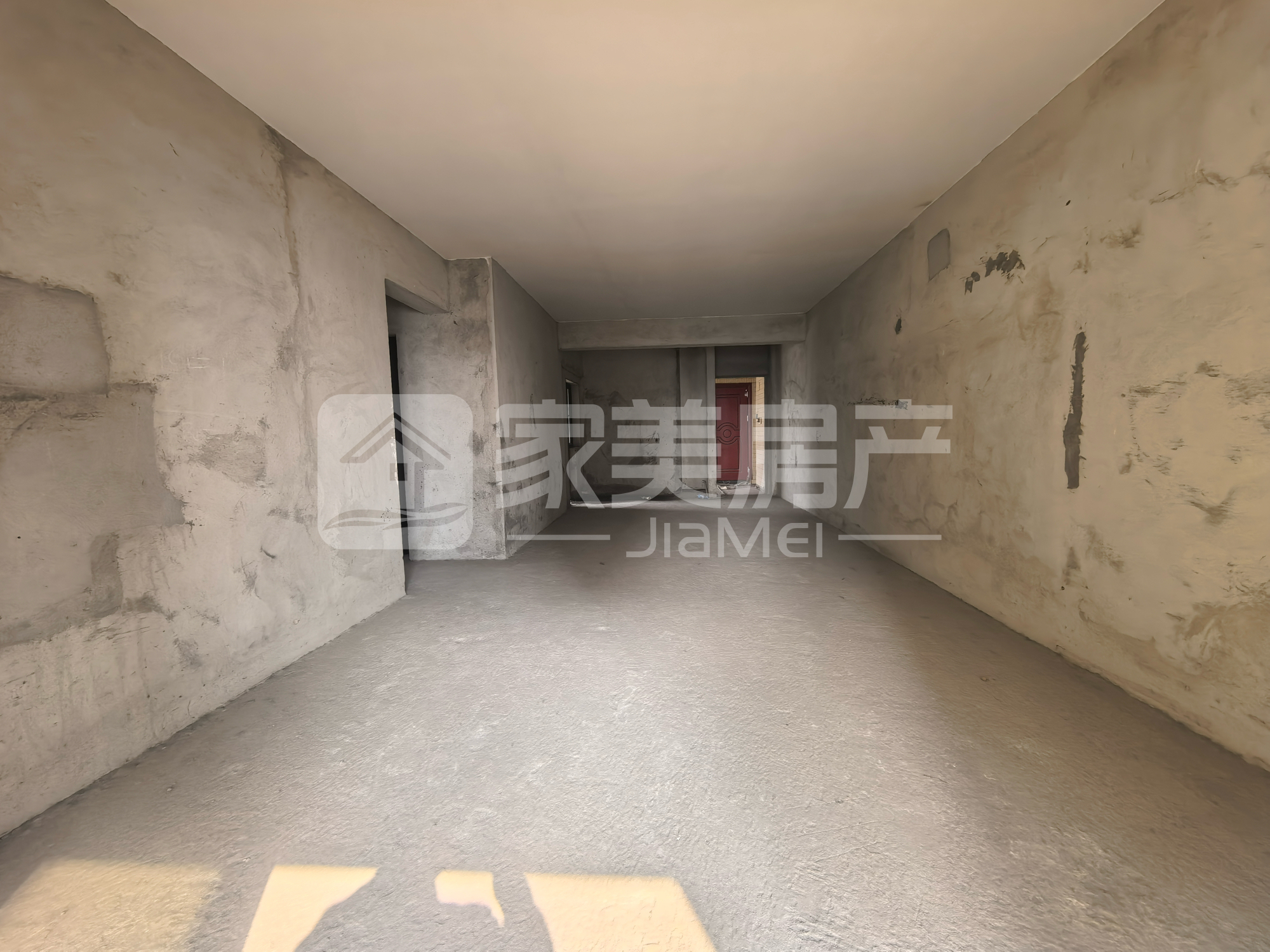 双主套城区毛坯大4房 中间楼层阳台南向看小区花园 首付7万月供2千多随时看房