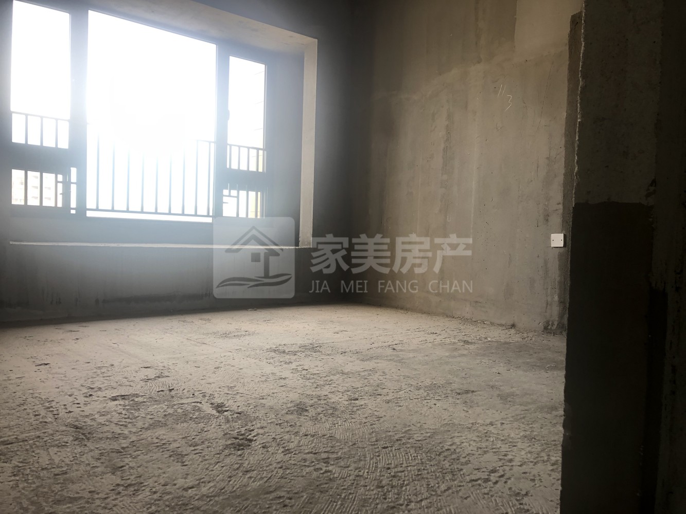 美的 明湖二期，电梯中高楼层，南北对流，单价低至7字头！