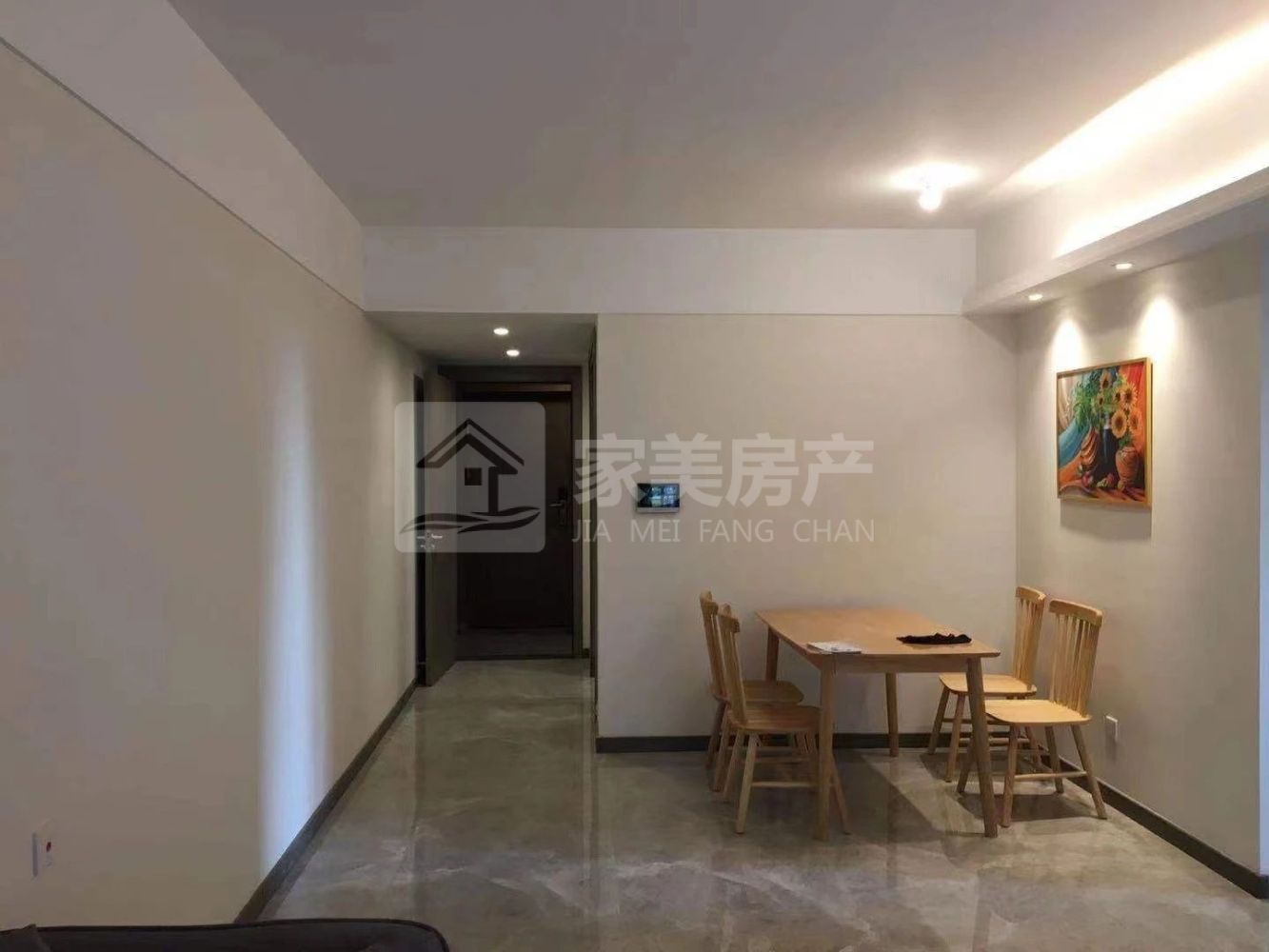 翡翠西江，家私家电齐全，电梯靓楼层，拎包入住！