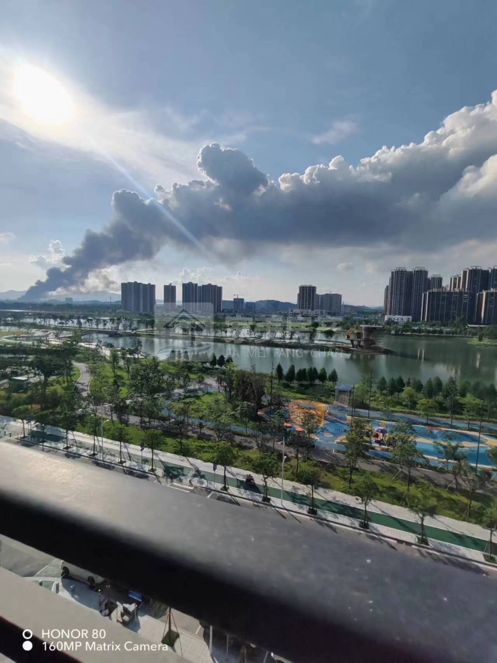看到明湖公园的房子 中间楼层首付13万上车 钥匙在手随时看房