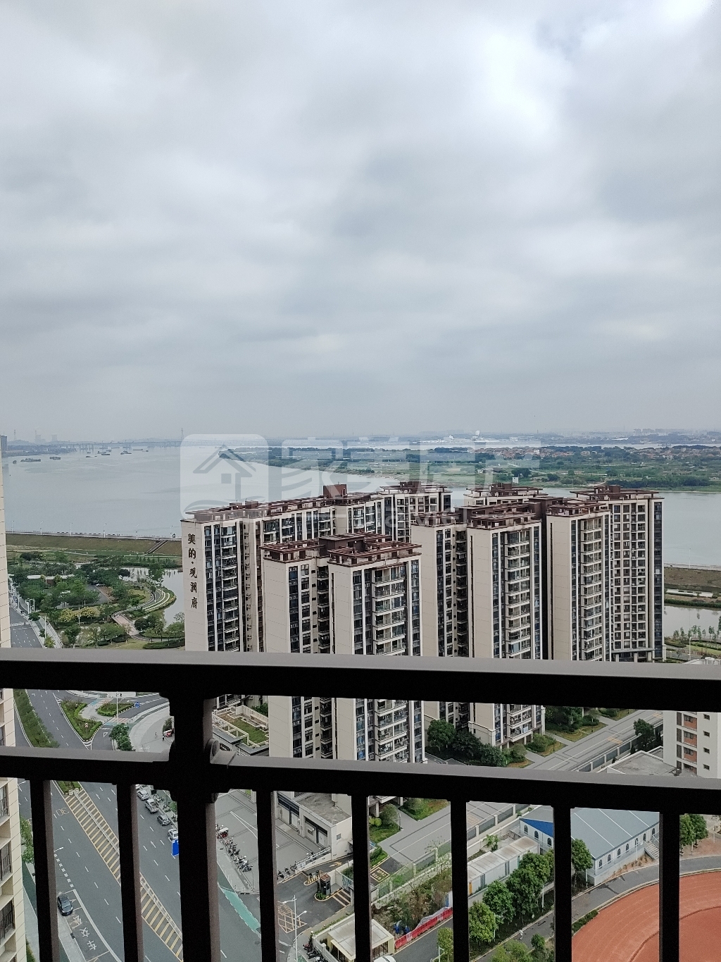 看到西江的万科楼盘 新城地段附近新城一小 首付5万上车随时看房